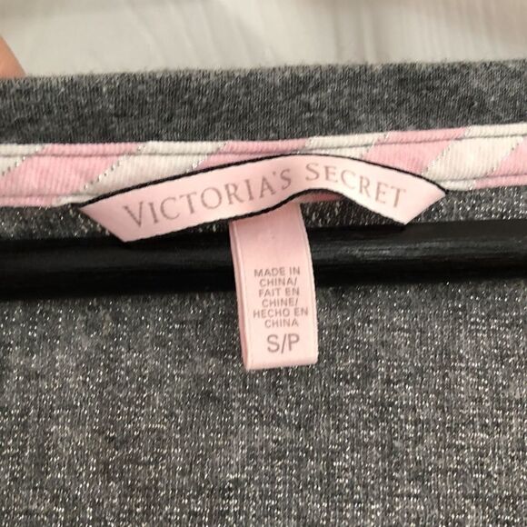 Victoria’s Secret Metallic Grey Top - Picture 6 of 9